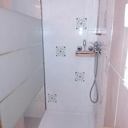 Mimilou Mont St Loup Piscine Privee Appartement *