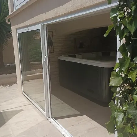 Mimilou Mont St Loup Piscine Privee Appartement