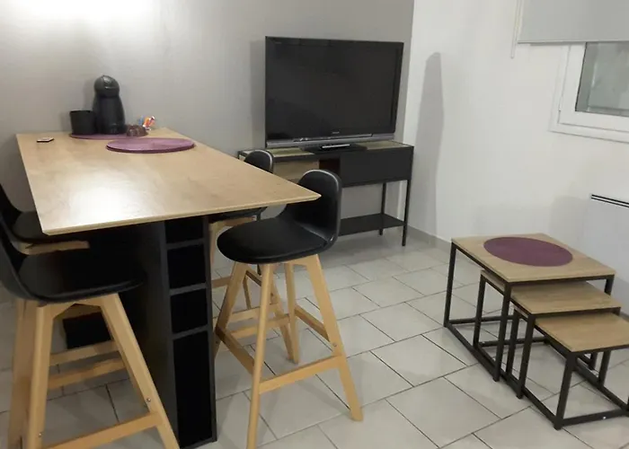 Mimilou Mont St Loup Piscine Privée