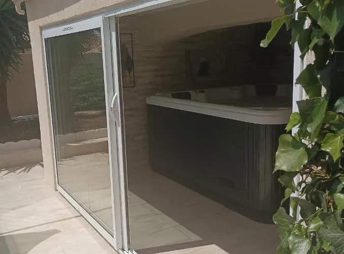 Mimilou Mont St Loup Piscine Privée Appartement